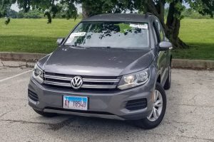 2016 VOLKSWAGEN Tiguan S