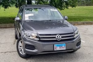 2016 VOLKSWAGEN Tiguan S