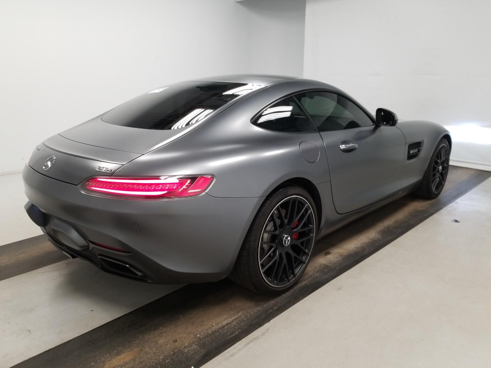 2016 Mercedes-Benz AMG GT S