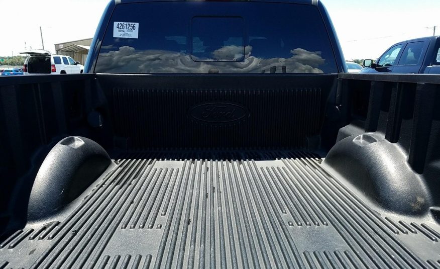 2017 Ford F150 4X2 CR PLATINUM