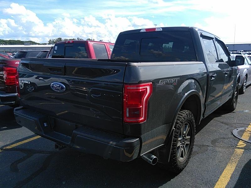 2017 Ford F150 4X4 CR LARIAT