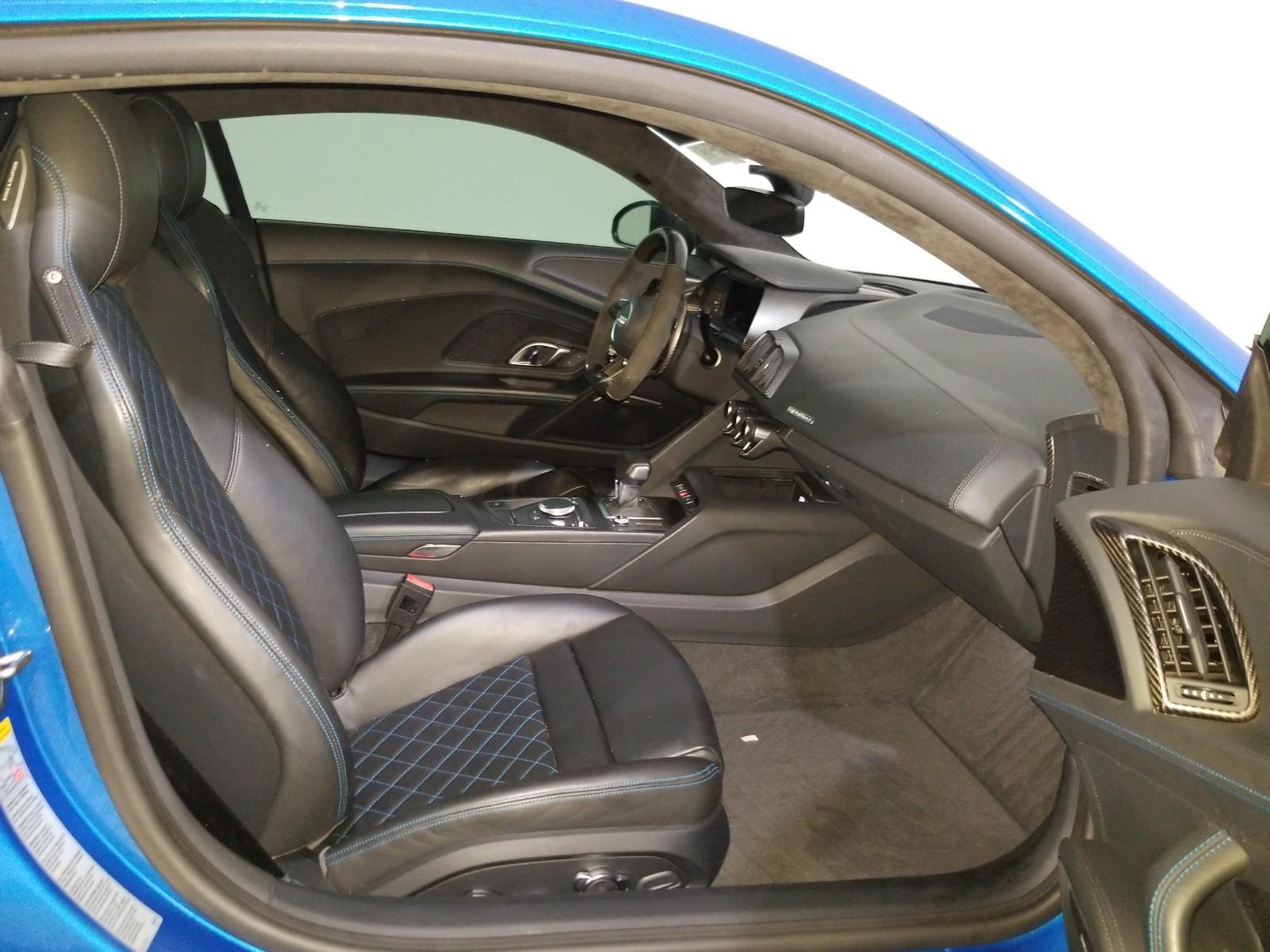 2017 Audi R8 V10 PLUS