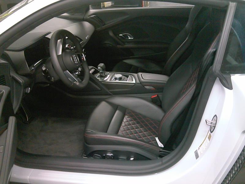 2017 Audi R8 V10 PLUS