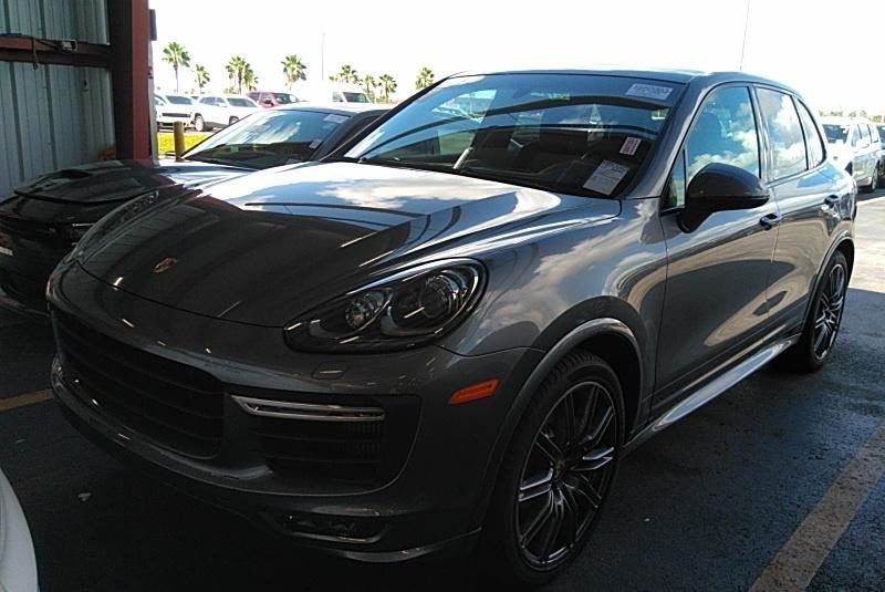 2016 Porsche CAYENNE V6 GTS