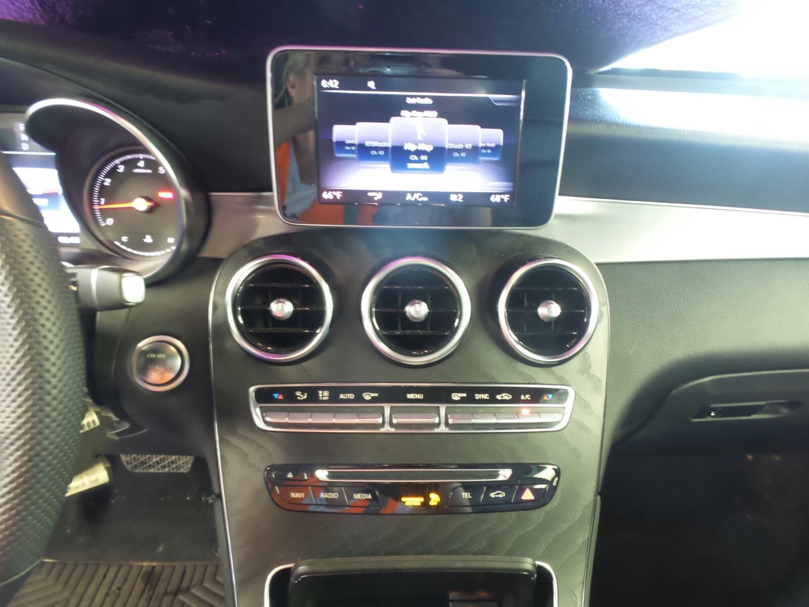 2019 Mercedes-Benz GLC300W4 GLC 300