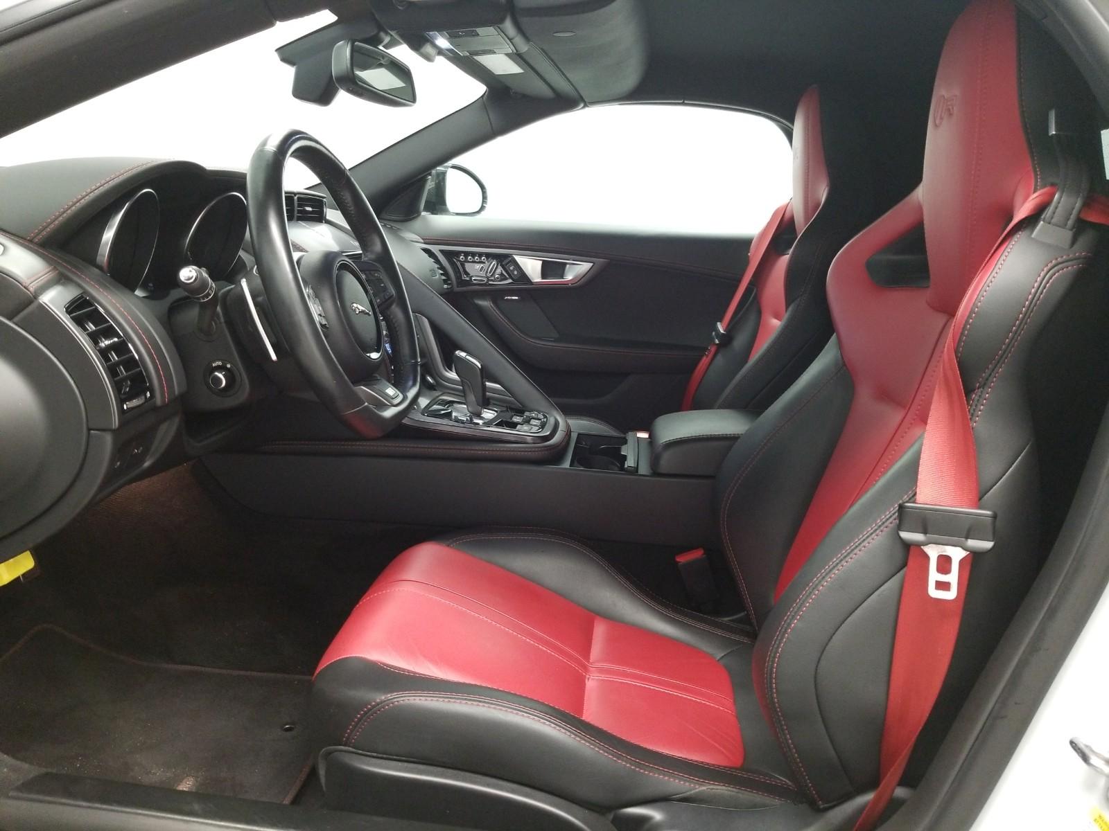 2016 Jaguar F-TYPE AWD V8 R