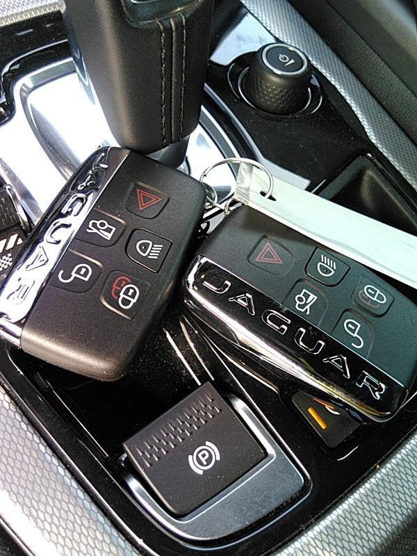 2017 Jaguar F-TYPE 4X2 V6