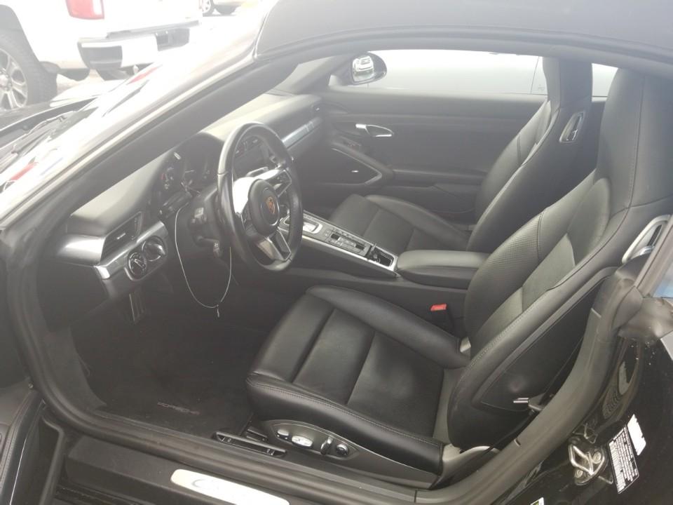 2017 Porsche 911 4X2 6C CARRERA