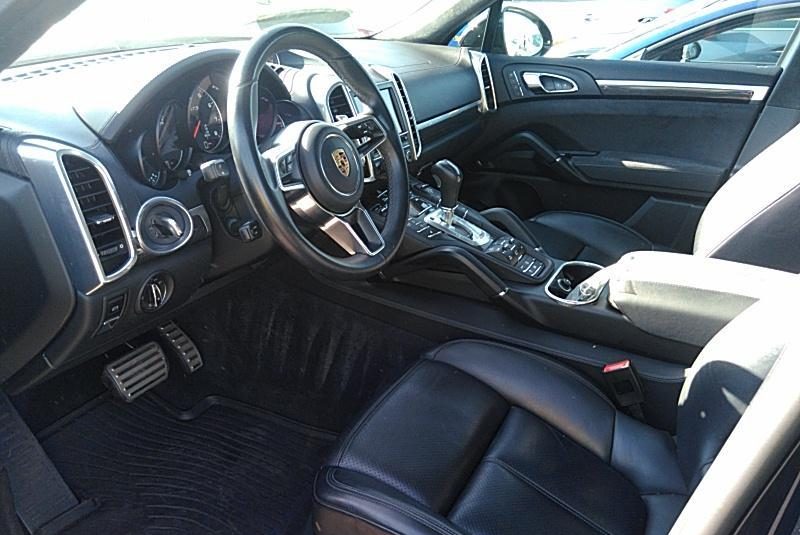 2016 Porsche CAYENNE V6 GTS