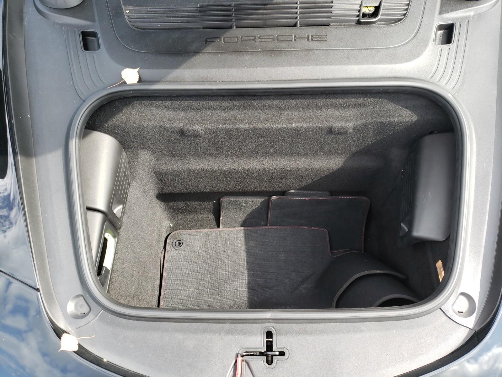 2016 Porsche 911 4X2 6C 2WD GTS