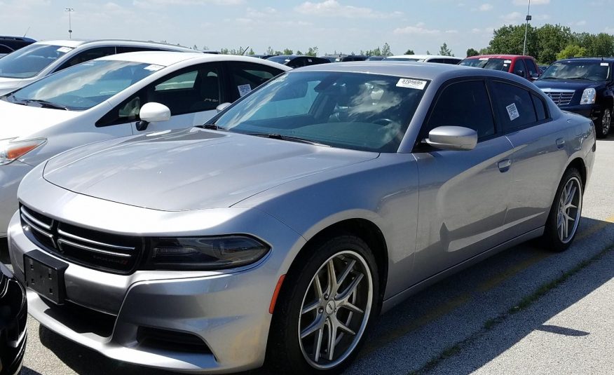 2015 Dodge CHARGER 4X2 V6 SE