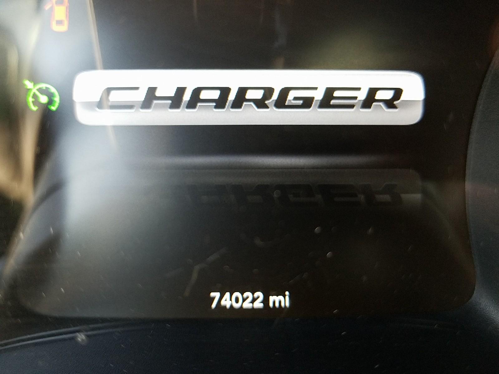 2015 Dodge CHARGER 4X2 V6 SE
