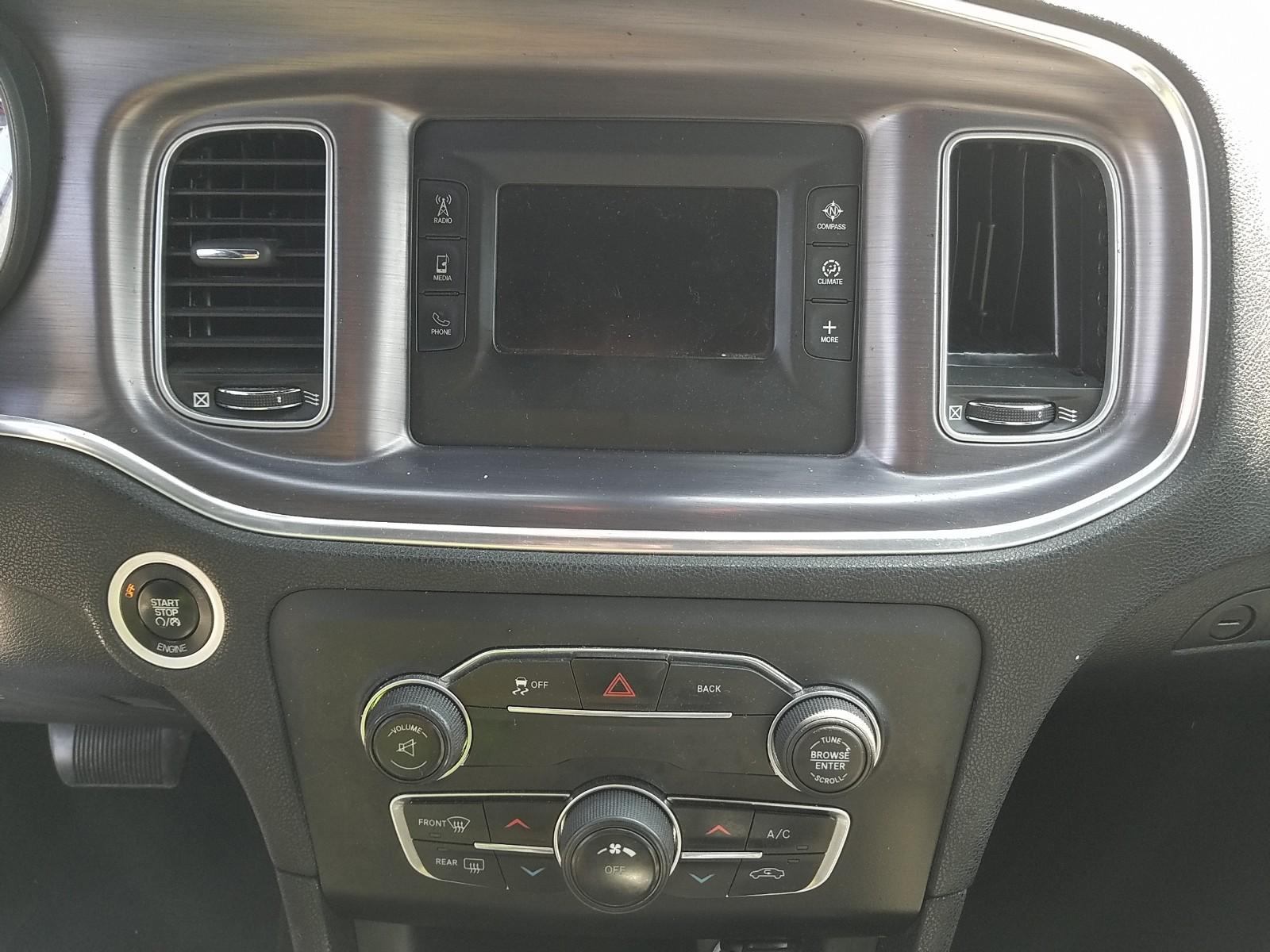 2015 Dodge CHARGER 4X2 V6 SE