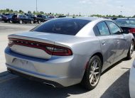 2015 Dodge CHARGER 4X2 V6 SE