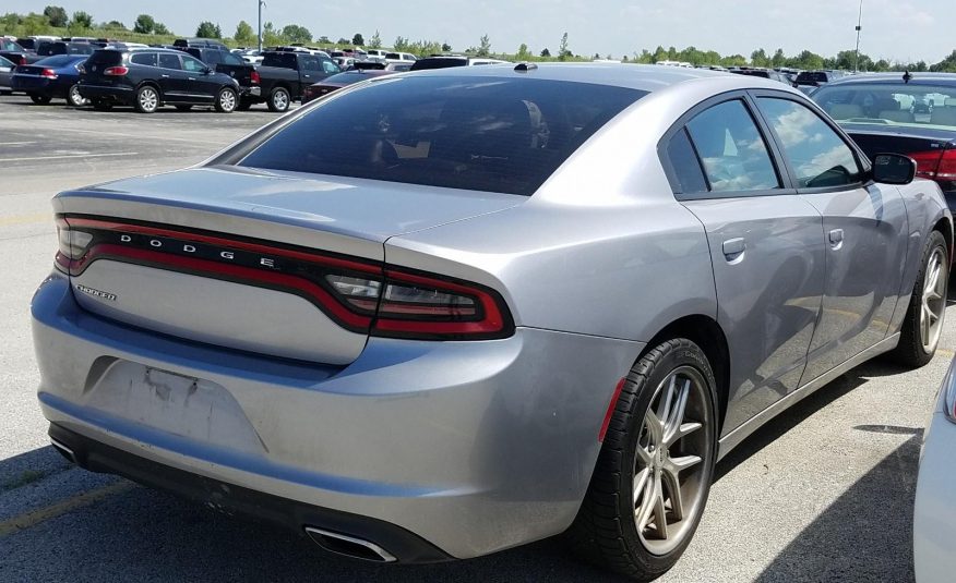 2015 Dodge CHARGER 4X2 V6 SE