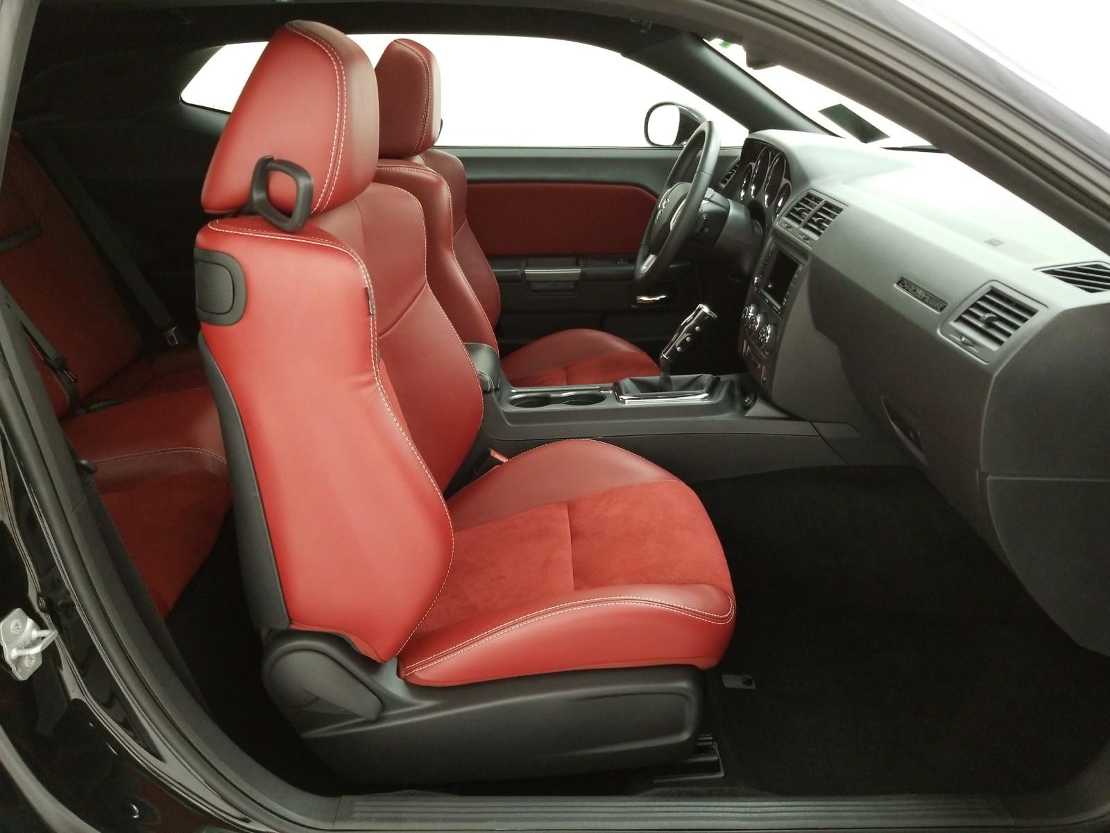 2014 Dodge CHALLENGER V8 R/T CLASS