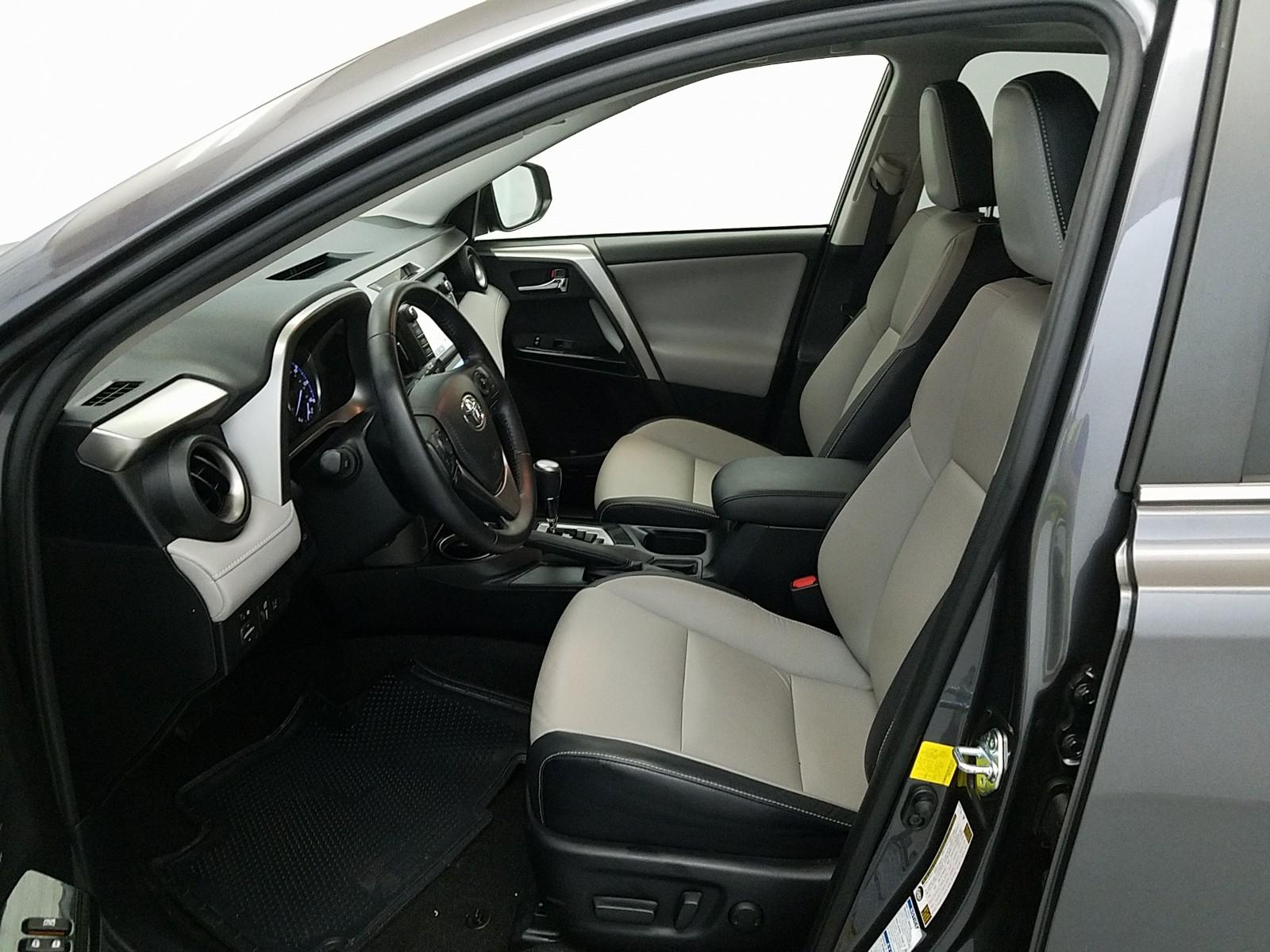 2016 Toyota RAV4 AWD LIMITED