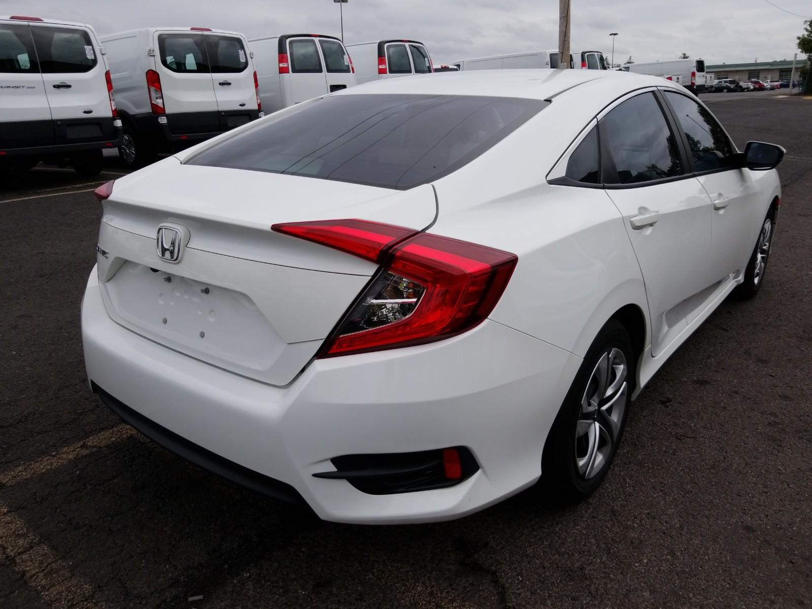 2016 Honda CIVIC LX