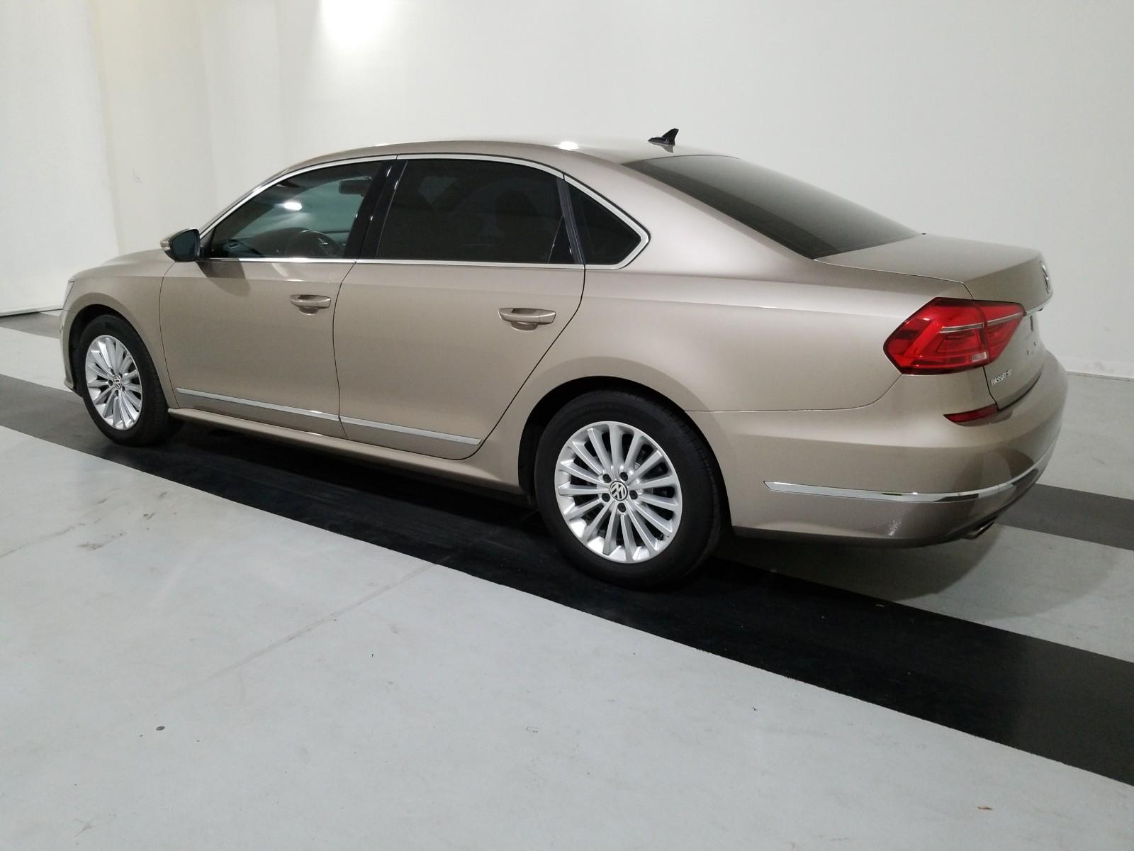 2016 Volkswagen PASSAT 4C 1.8T SE