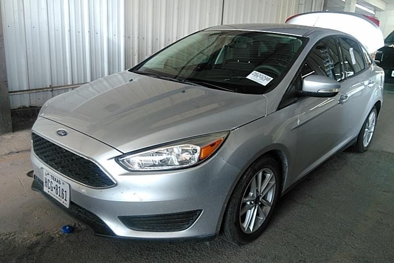 2016 Ford FOCUS FWD 4C SE