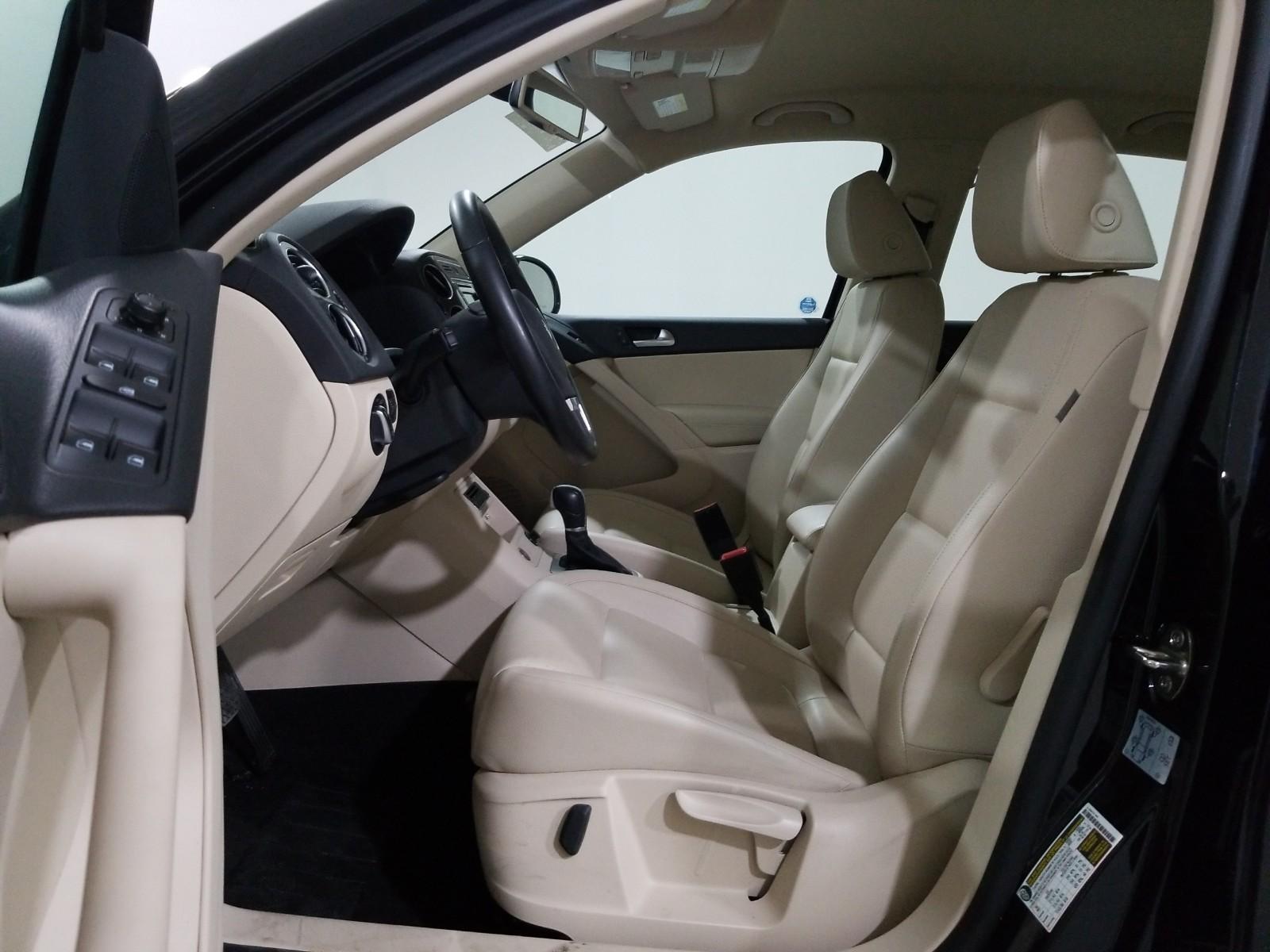 2017 Volkswagen TIGUAN FWD S