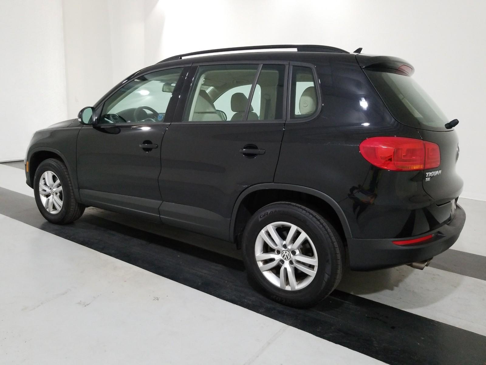 2017 Volkswagen TIGUAN FWD S