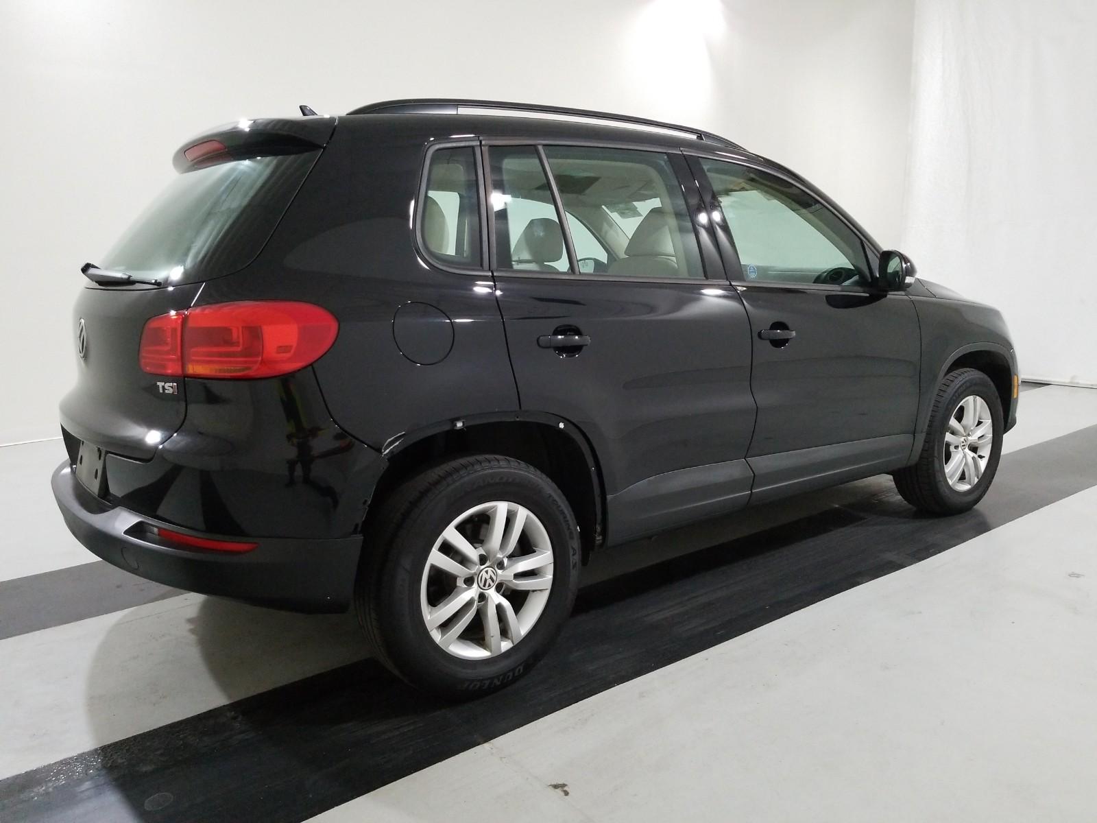 2017 Volkswagen TIGUAN FWD S