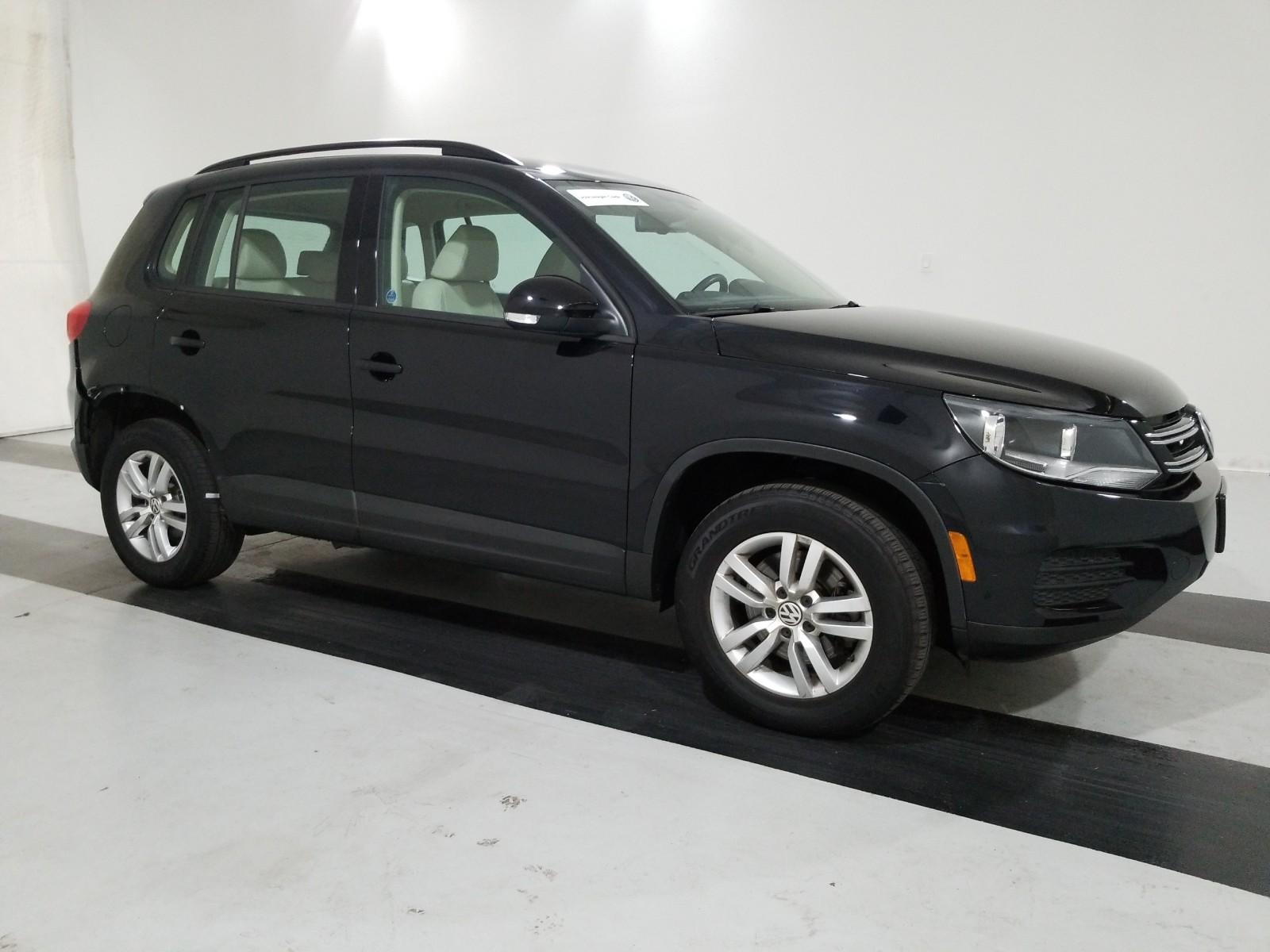 2017 Volkswagen TIGUAN FWD S