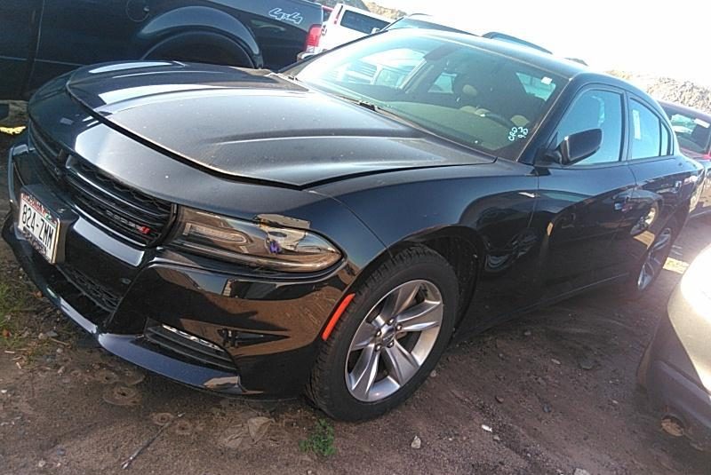 2017 Dodge CHARGER 4X2 V6 SXT