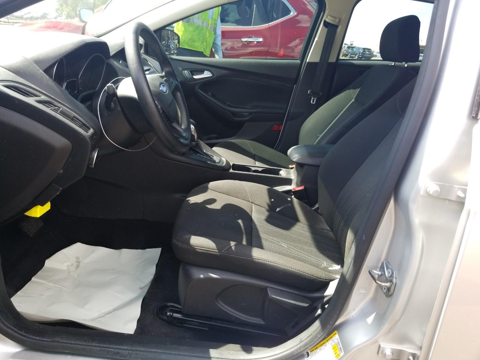 2017 Ford FOCUS FWD 4C SE