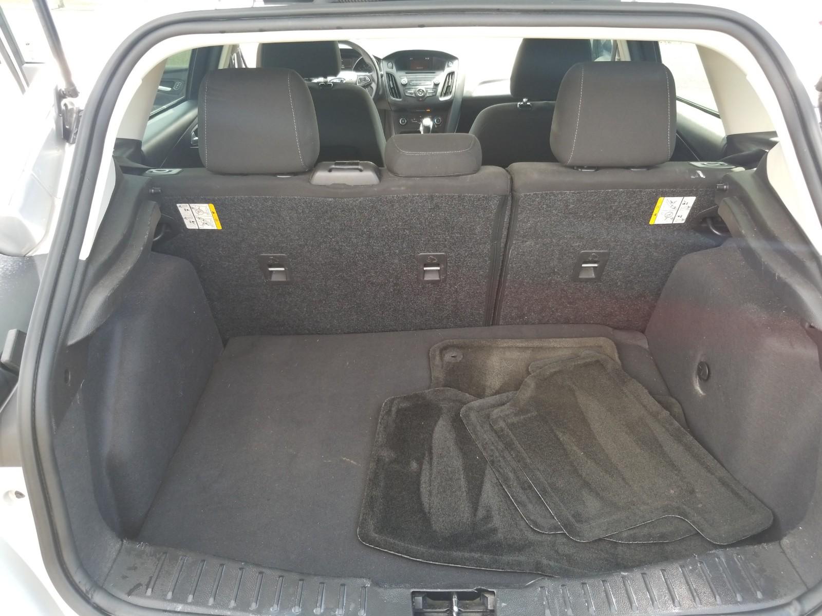 2017 Ford FOCUS FWD 4C SE