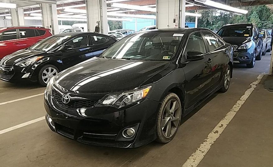 2012 Toyota CAMRY V6 SE