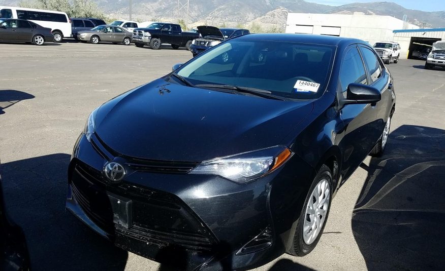 2017 Toyota COROLLA LE