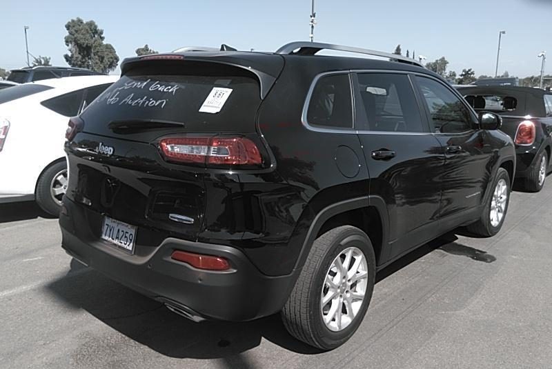 2017 Jeep CHEROKEE FWD V6 LATITUDE