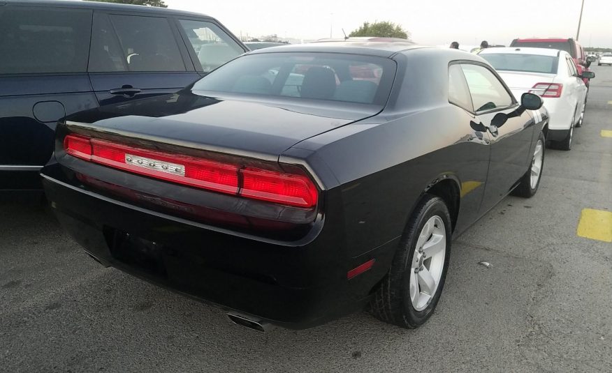 2014 Dodge CHALLENGER V6 SXT