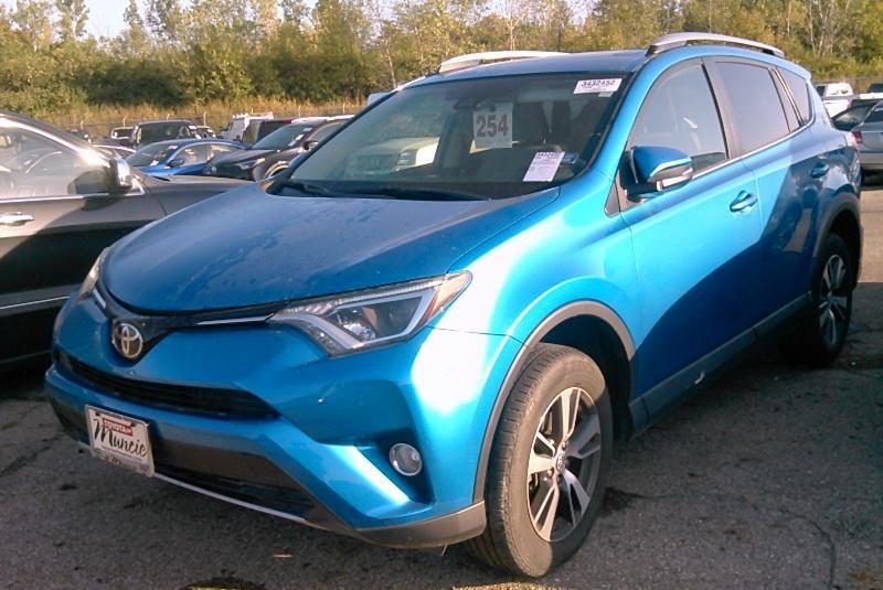 2017 Toyota RAV4 FWD XLE