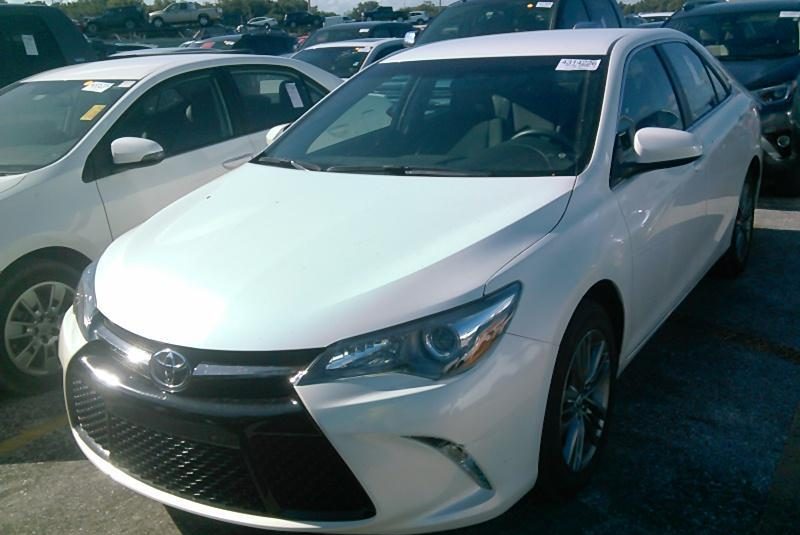 2016 Toyota CAMRY 4C SE