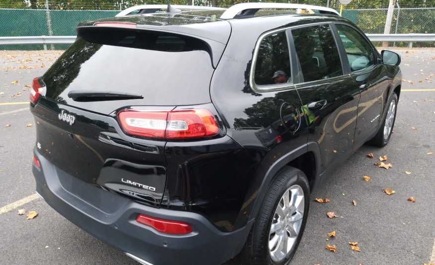 2017 Jeep CHEROKEE FWD V6 LIMITED