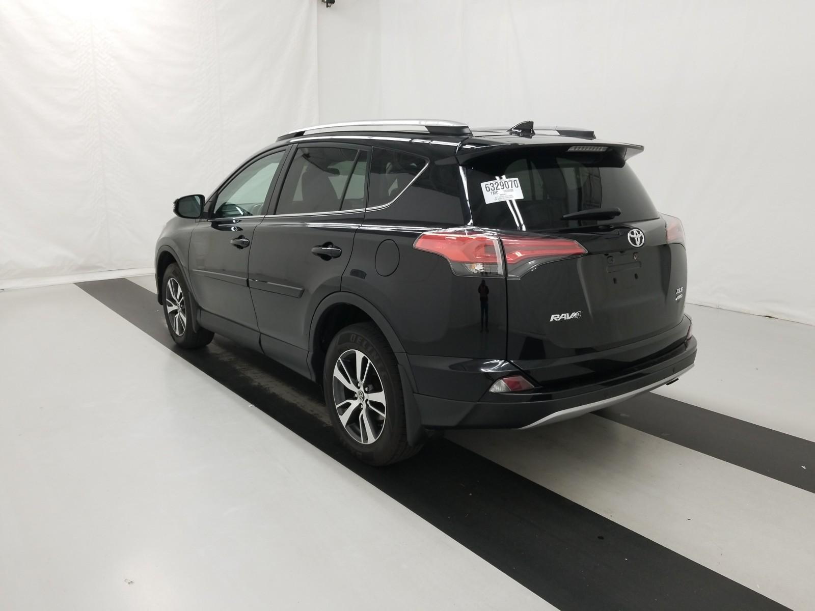 2017 Toyota RAV4 AWD XLE