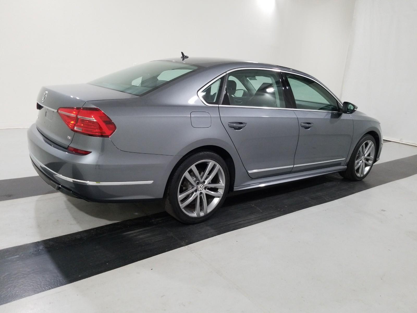 2016 Volkswagen PASSAT 4C RLINE COMF