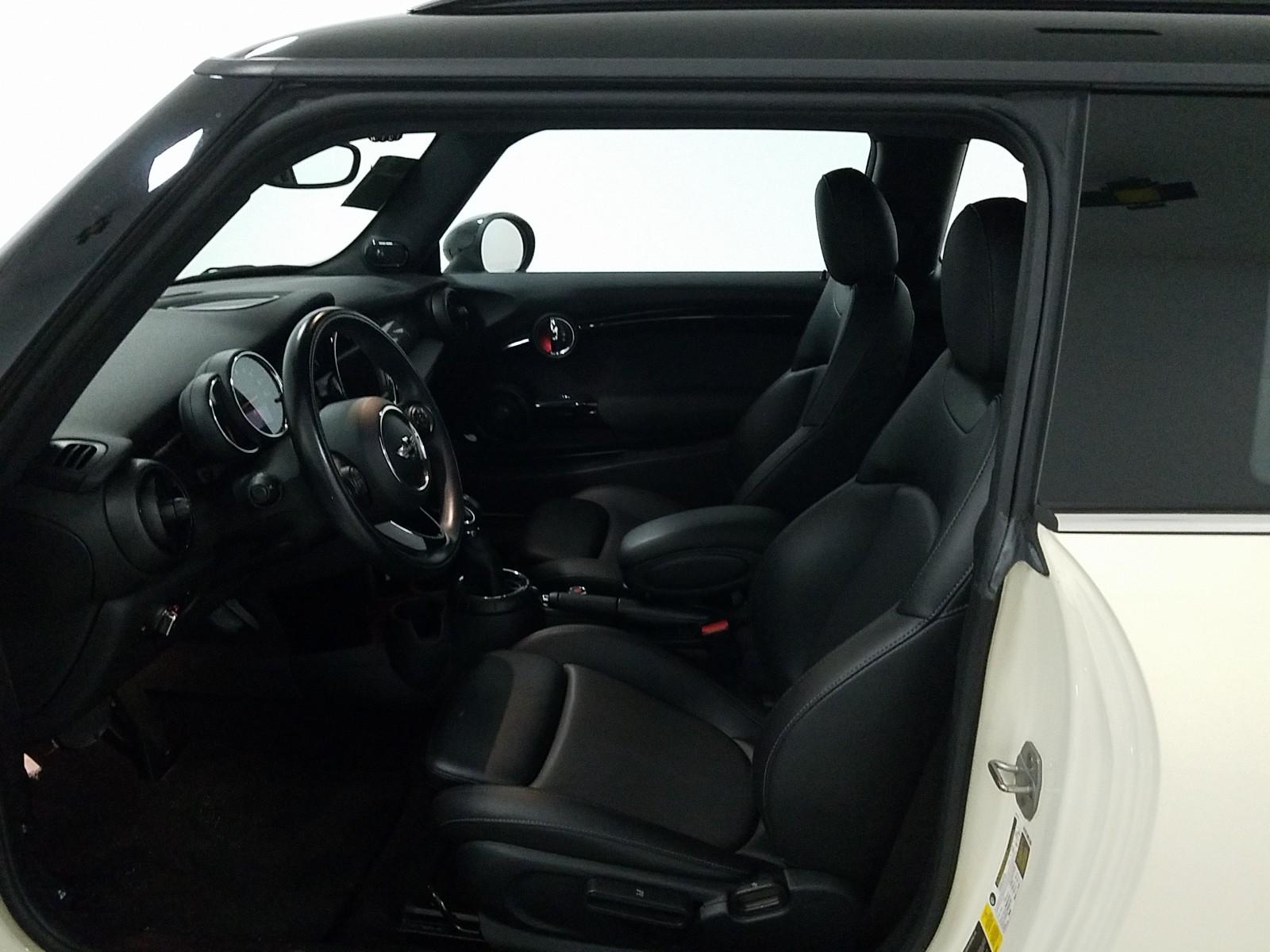 2017 MINI COOPER 4C S