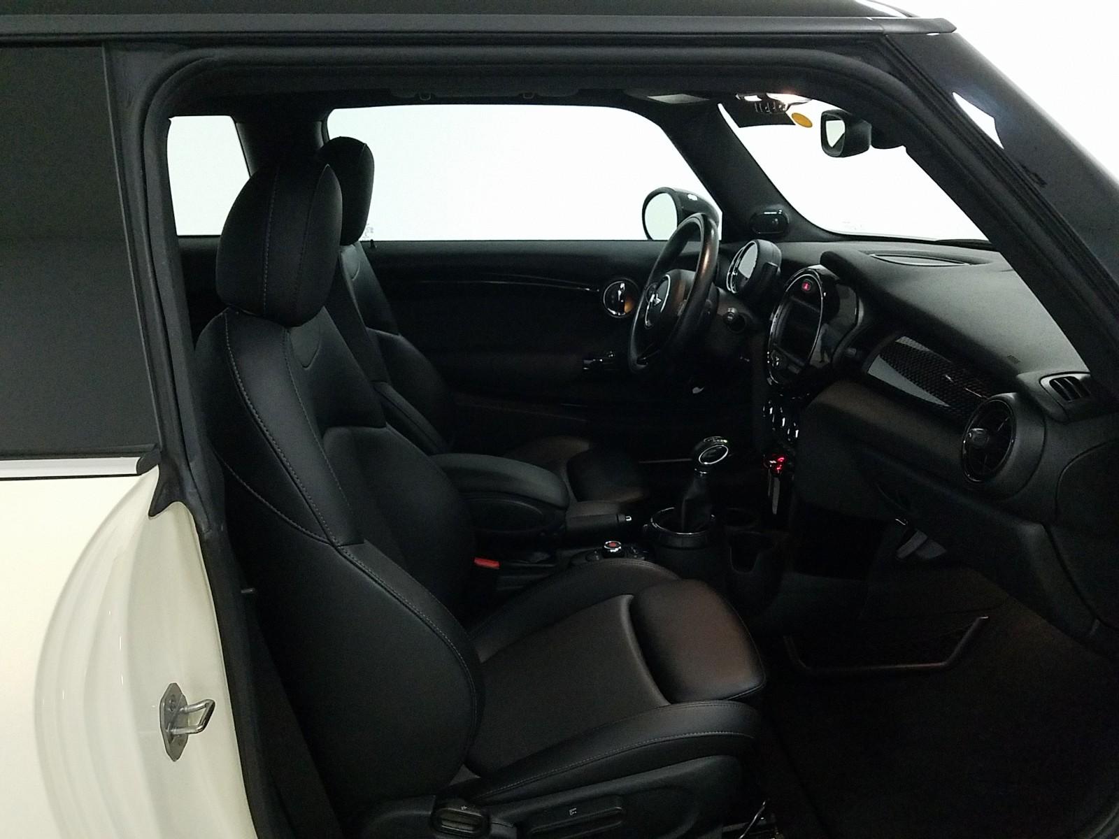 2017 MINI COOPER 4C S