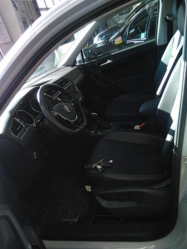2018 Volkswagen TIGUAN FWD SE