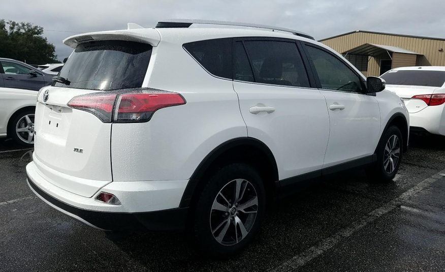 2016 Toyota RAV4 FWD XLE