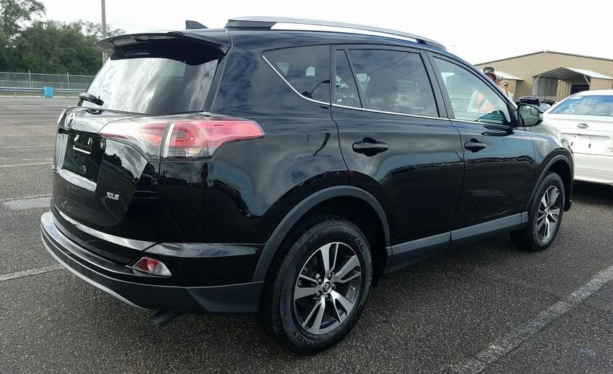 2017 Toyota RAV4 FWD XLE