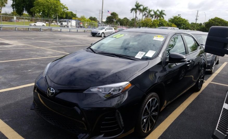 2017 Toyota COROLLA SE