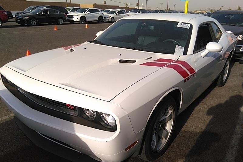 2012 Dodge CHALLENGER V8 R/T PLUS