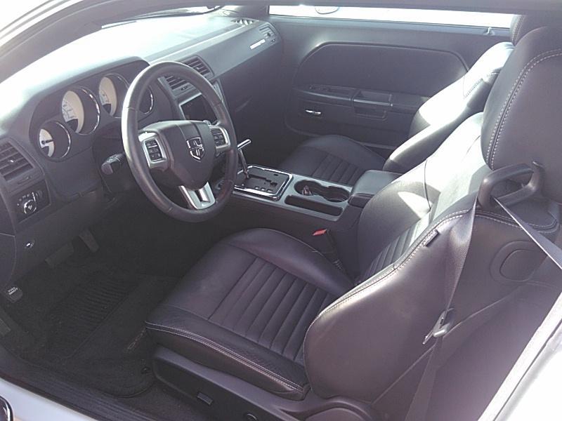 2012 Dodge CHALLENGER V8 R/T PLUS