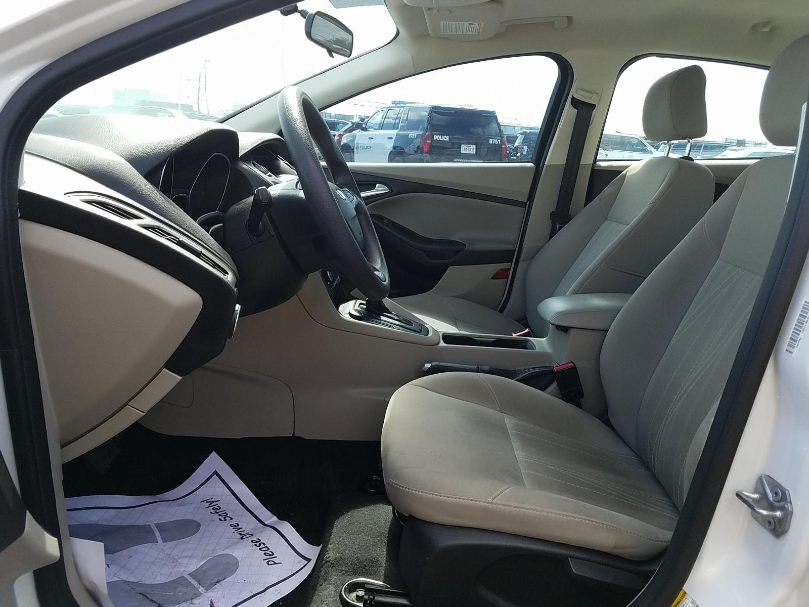 2015 Ford FOCUS 4C SE