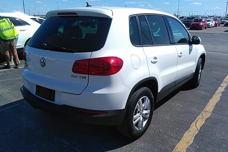 2013 Volkswagen TIGUAN FWD S